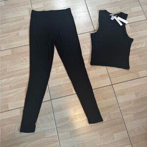 NWT!  Victorias Secret Black Lounge Wear Set!
Size XS